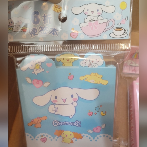 Cinnamoroll Sanrio 6 in 1 notepad 4 Pack - Picture 3 of 11
